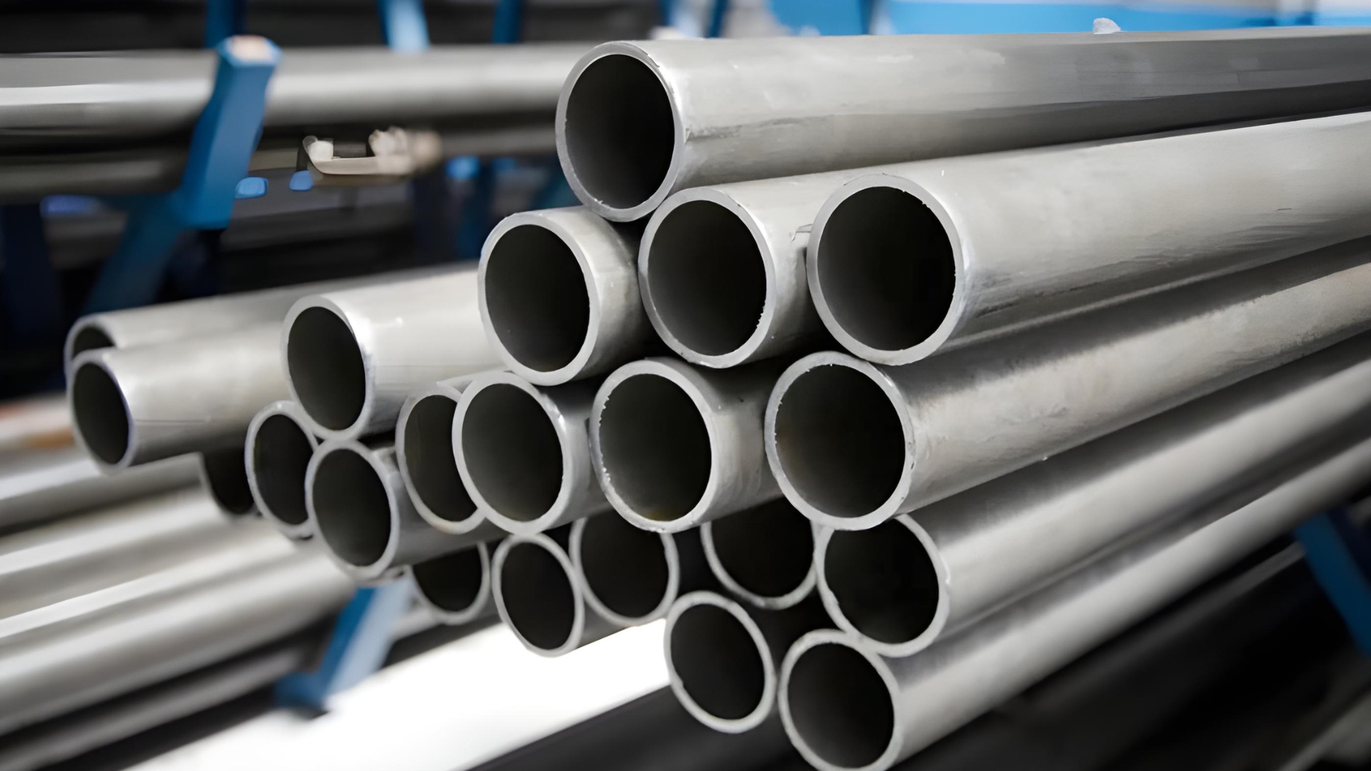 Stainless Steel Pipes and Tubes Supplier in Italy